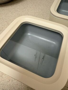 Caraway 4.4 Cup Glass Food Container Square Shape with Lid in Cream